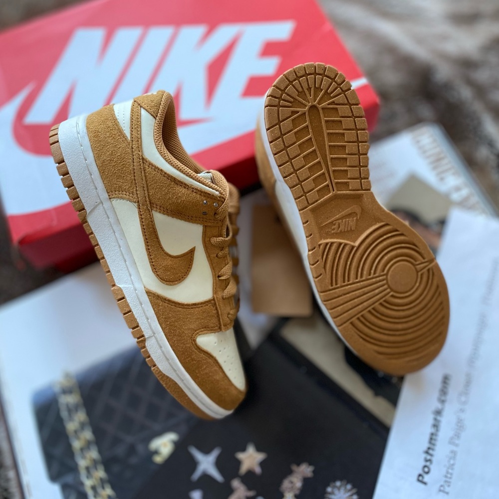 Nike Dunk Low Sneakers - Picture 10 of 16